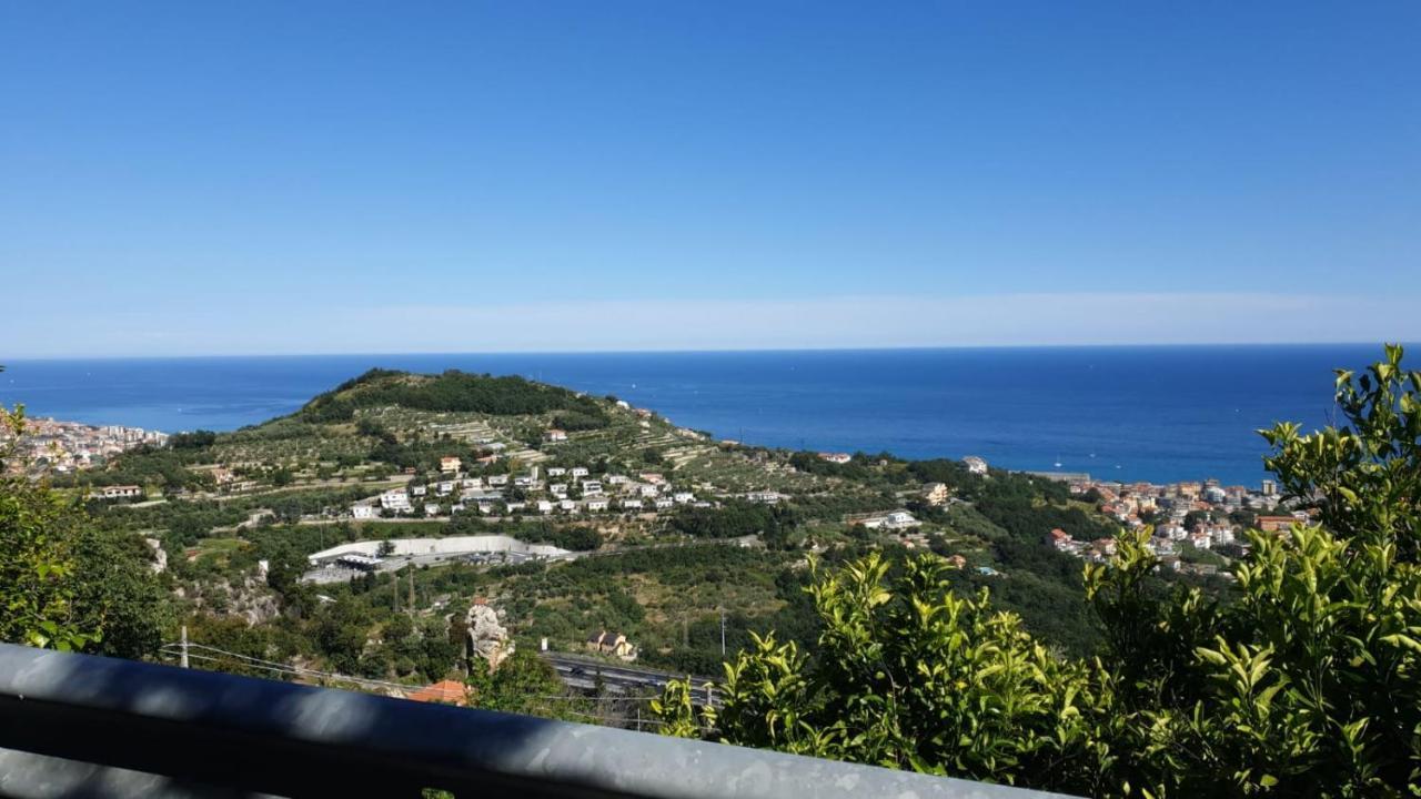 B&B Tra Cielo E Mare Pietra Ligure Dış mekan fotoğraf